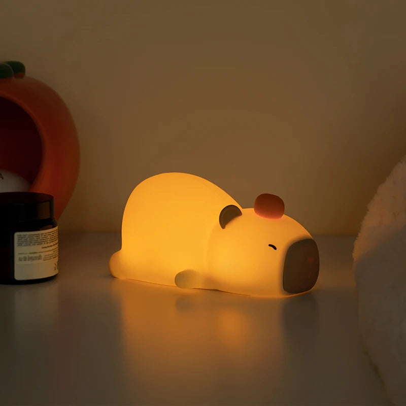 Luminária Noturna Capivara de Silicone LED / Meu Luxo