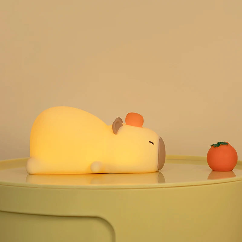 Luminária Noturna Capivara de Silicone LED / Meu Luxo