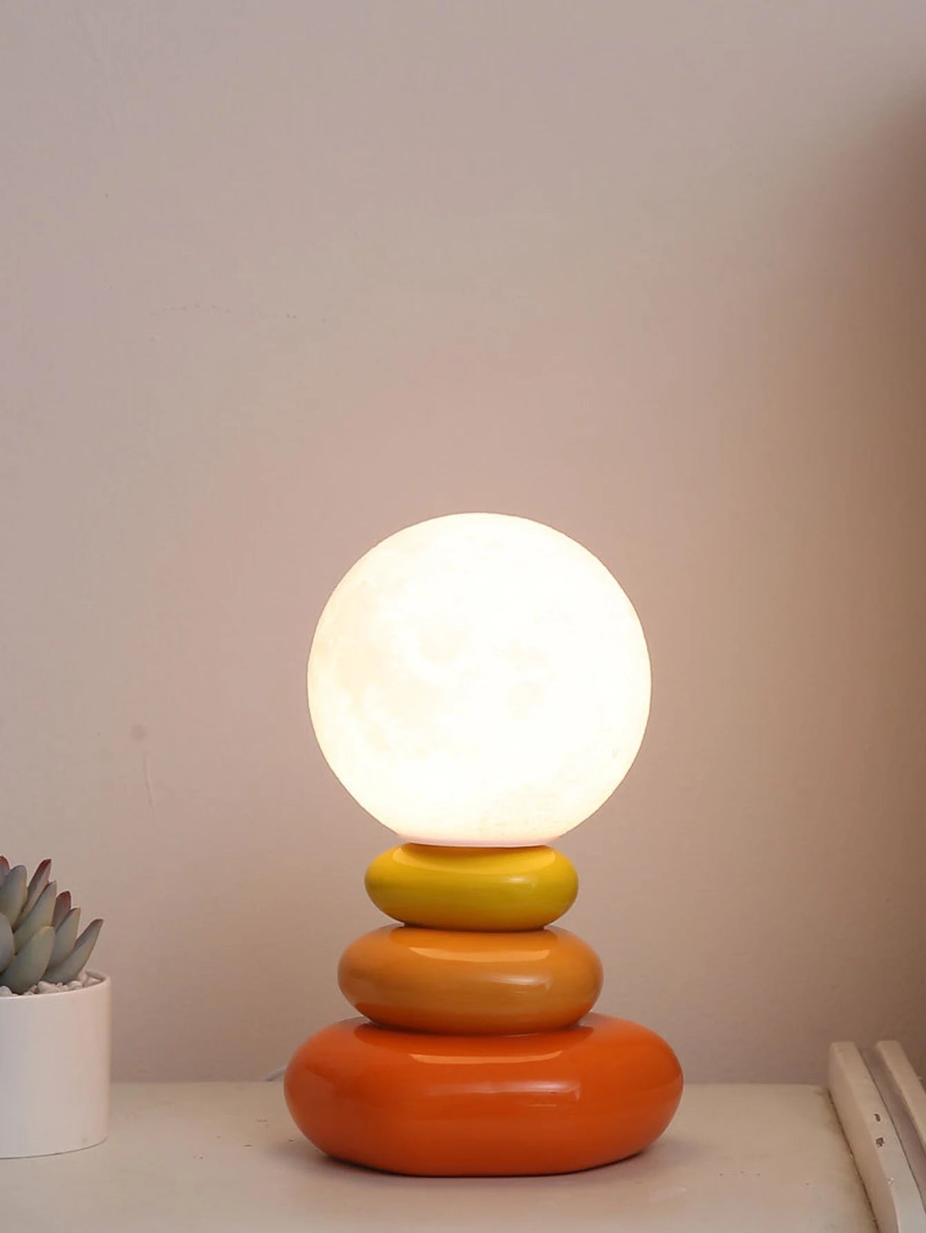 Candeeiro de Mesa em Cerâmica Laranja  / Meu Luxo